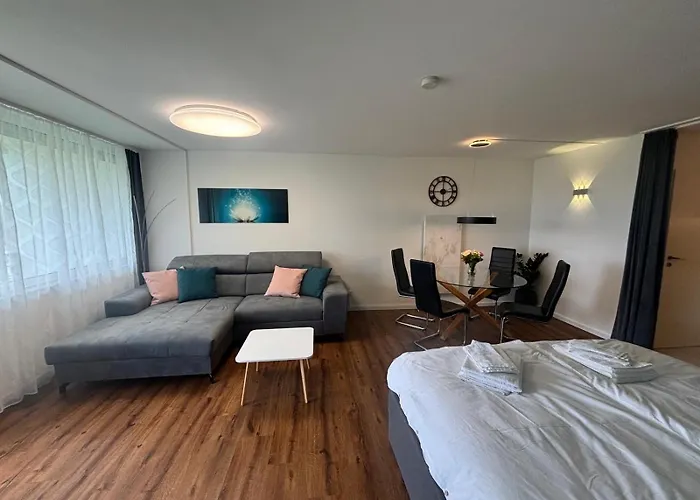 Ferienappartement Mit Berg- Und Seesicht